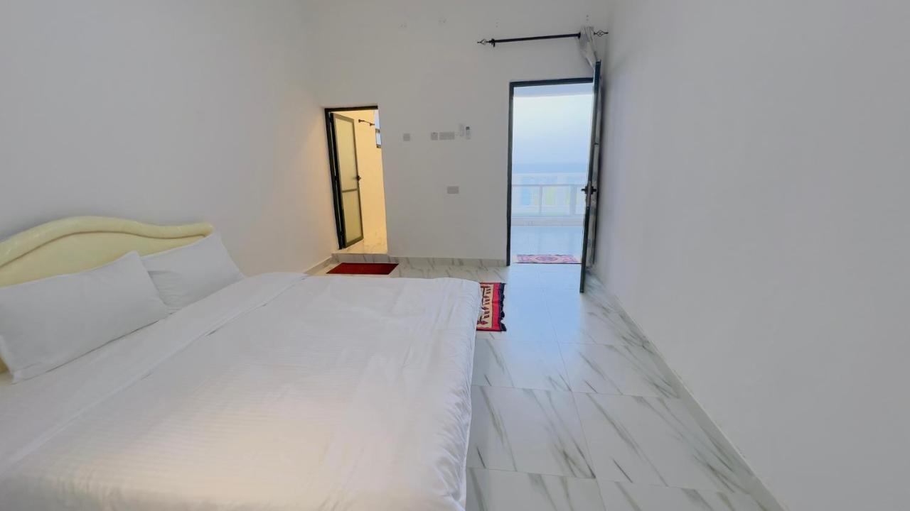 Tiwi Wadi Shab Beach Resort 01 מראה חיצוני תמונה
